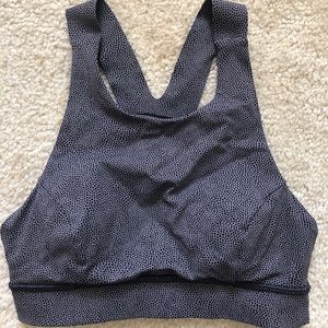 Lulu lemon High Neck Sports Bra - size 4